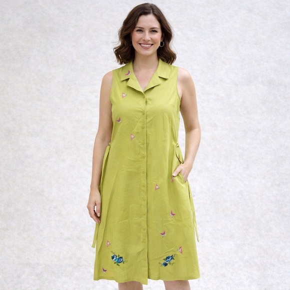 Dresses & Skirts - Erika Embroidered Maxi dress in lime green. Size M